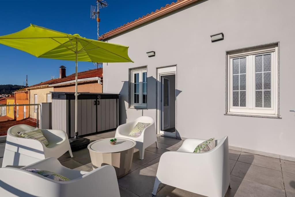 A Neida Casa Con Terraza Con Vistas Al Mar Villa Cee Luaran gambar